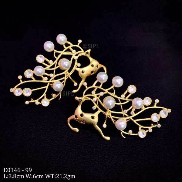 Beautiful Deer Design Gold Plated Earring