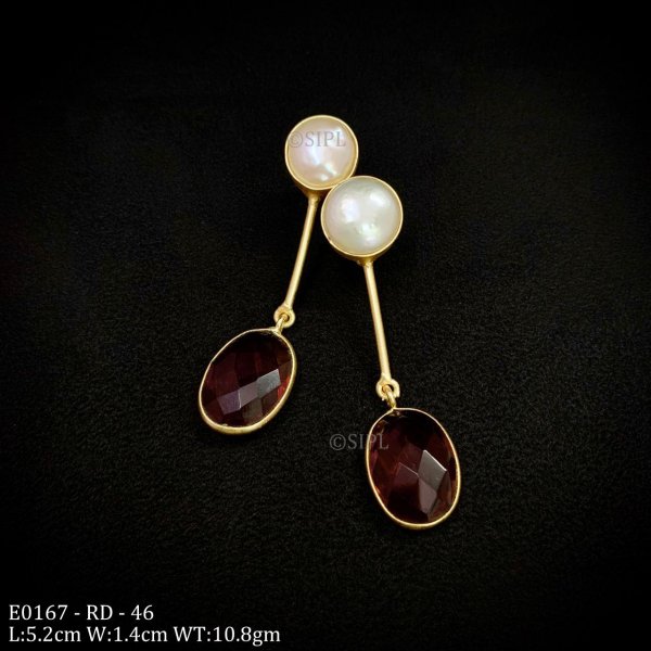 Classic Design Monalisa Stone Earring