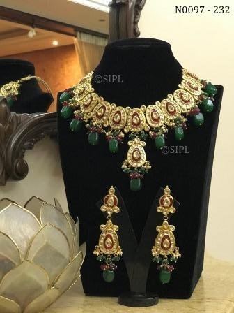 Kundan Necklace Set