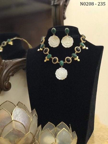 Beautiful Semi precious Stone Necklace Set