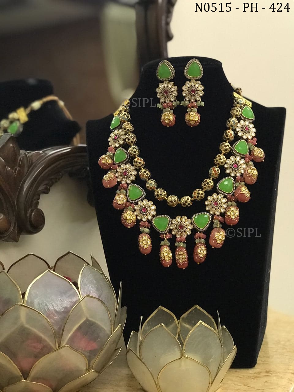 Amazing Design Kundan Stone Indian Style Necklace Set