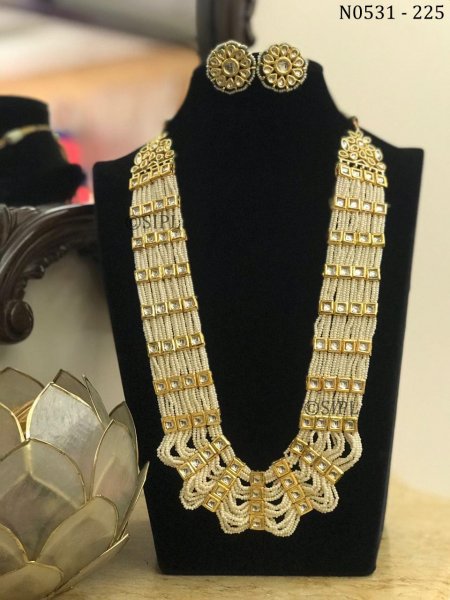 Beautiful Kundan Meenakari Necklace Set