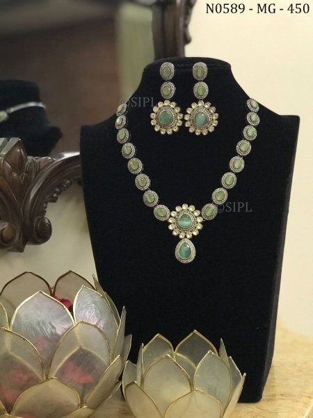 Amazing Design Colored Stone Necklace Set
