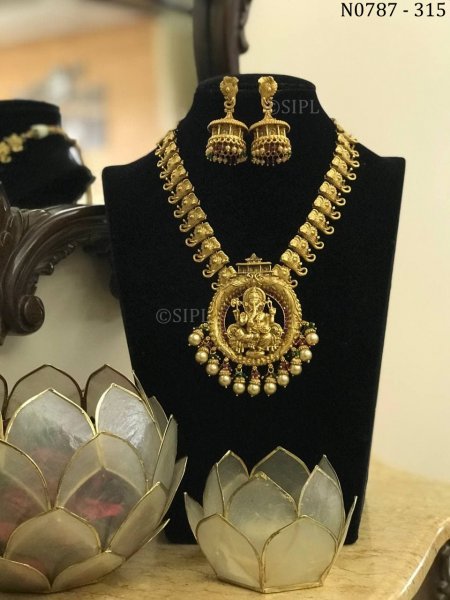 Southern Style Lord Ganpati Temple Jewellery Set